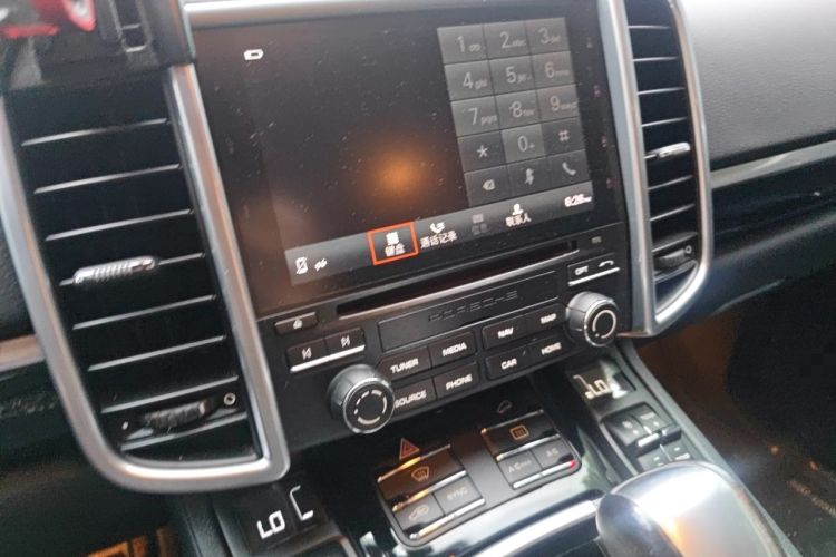 Used Porsche Cayenne 2016 Cayenne 3.0T Audio And AC Panel