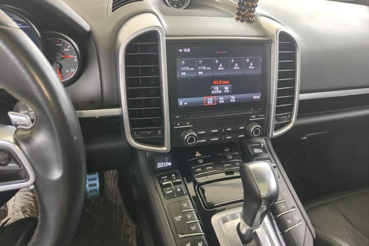 Used Porsche Cayenne 2016 Cayenne 3.0T Audio And AC Panel