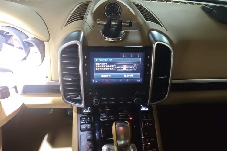 Used Porsche Cayenne 2016 Cayenne Platinum Edition 3.0T Audio And AC Panel