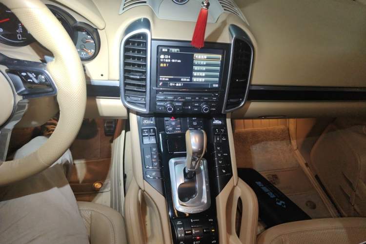 Used Porsche Cayenne 2016 Cayenne 3.0T Audio And AC Panel