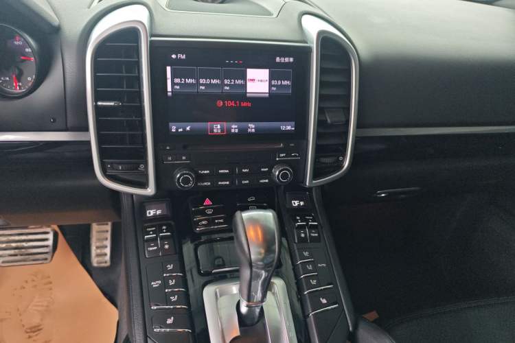 Used Porsche Cayenne 2016 Cayenne 3.0T Audio And AC Panel