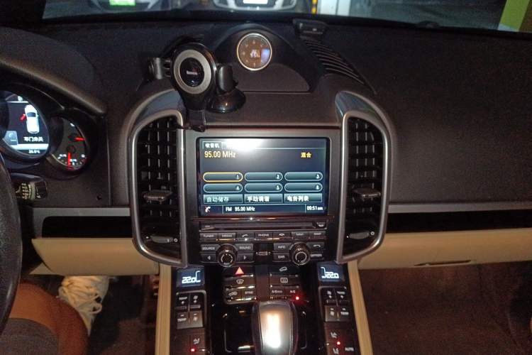 Used Porsche Cayenne 2016 Cayenne 3.0T Audio And AC Panel