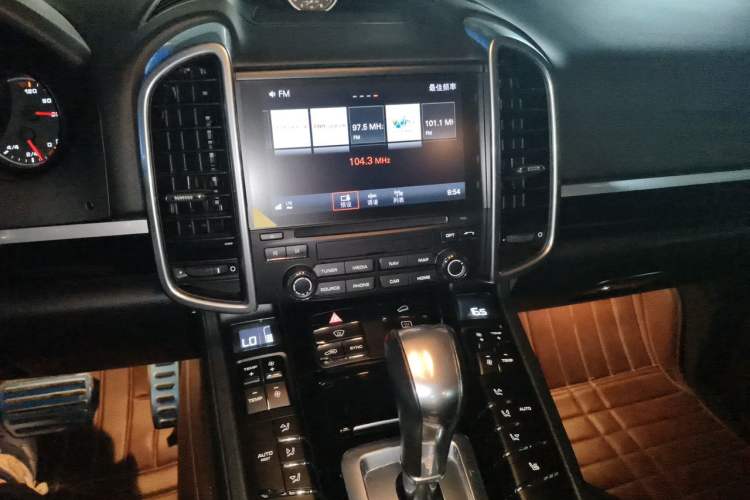Used Porsche Cayenne 2016 Cayenne Platinum Edition 3.0T Audio And AC Panel