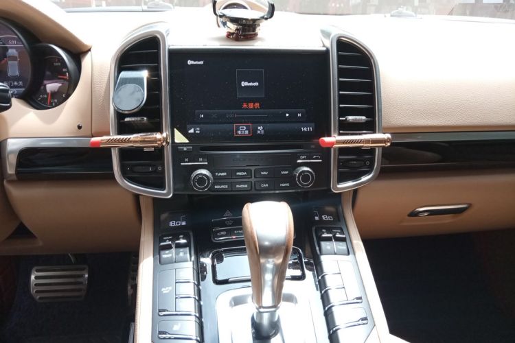 Used Porsche Cayenne 2016 Cayenne Platinum Edition 3.0T Audio And AC Panel