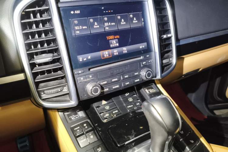 Used Porsche Cayenne 2016 Cayenne 3.0T Audio And AC Panel