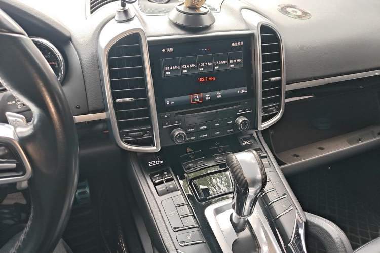 Used Porsche Cayenne 2016 Cayenne 3.0T Audio And AC Panel