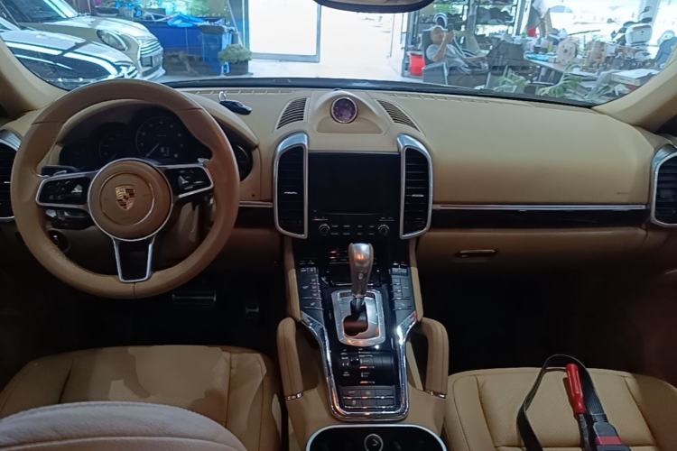 Used Porsche Cayenne 2016 Cayenne 3.0T Center Console
