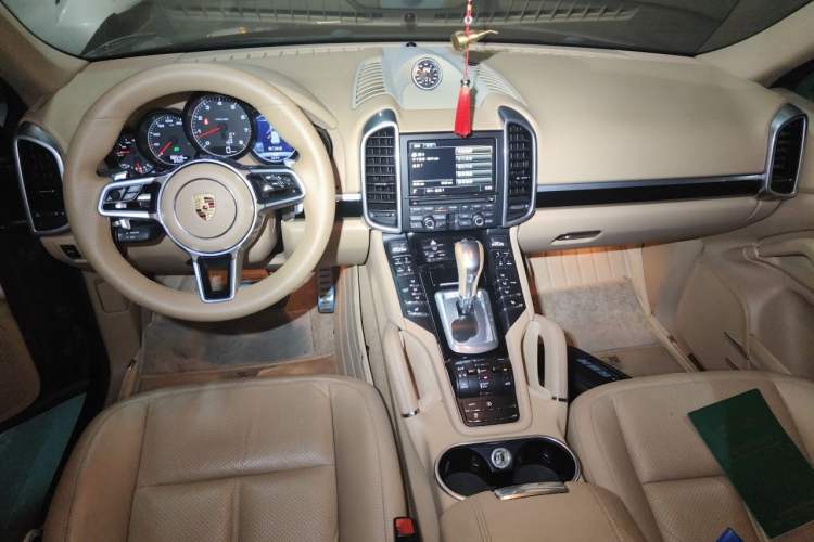 Used Porsche Cayenne 2016 Cayenne 3.0T Center Console