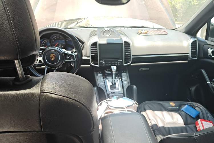 Used Porsche Cayenne 2016 Cayenne 3.0T Center Console