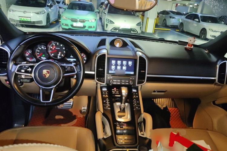 Used Porsche Cayenne 2016 Cayenne 3.0T Center Console