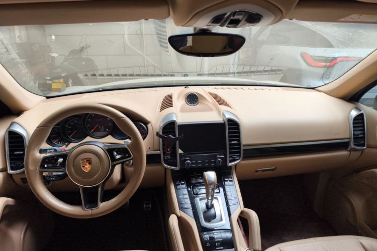 Used Porsche Cayenne 2016 Cayenne 3.0T Center Console