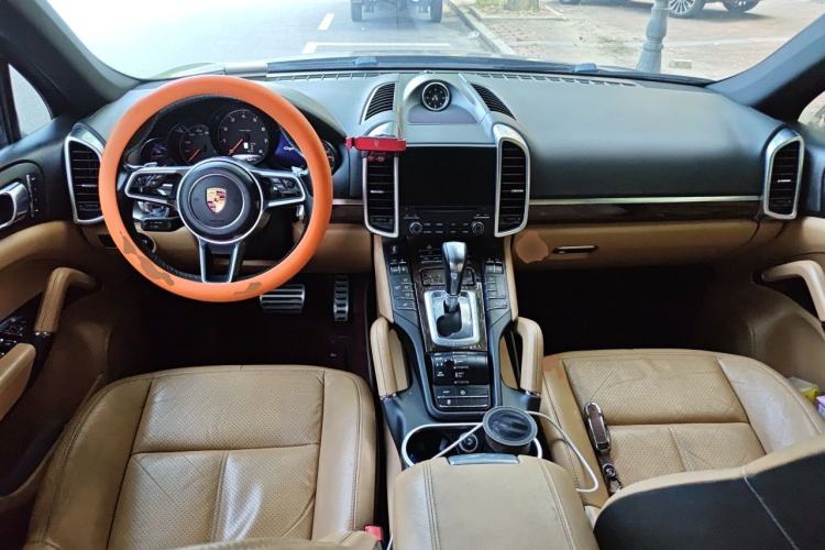 Used Porsche Cayenne 2016 Cayenne 3.0T Center Console