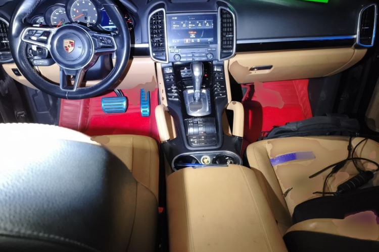 Used Porsche Cayenne 2016 Cayenne 3.0T Center Console