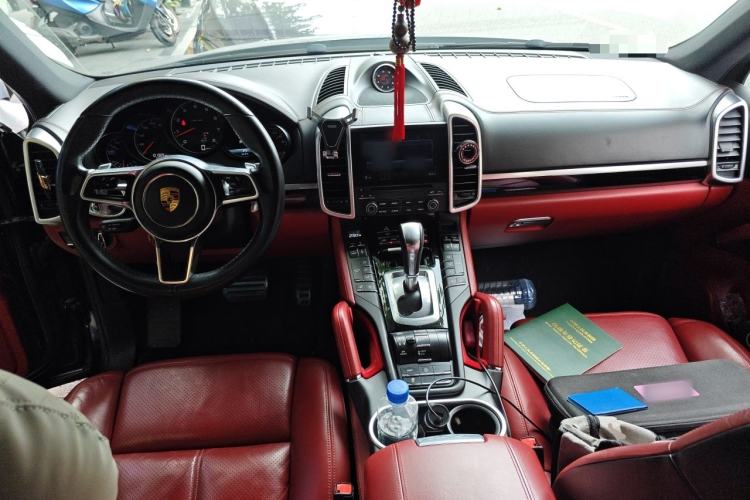 Used Porsche Cayenne 2016 Cayenne 3.0T Center Console