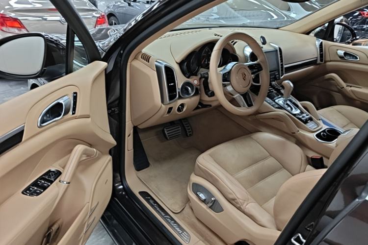 Used Porsche Cayenne 2016 Cayenne Platinum Edition 3.0T Driver Seat