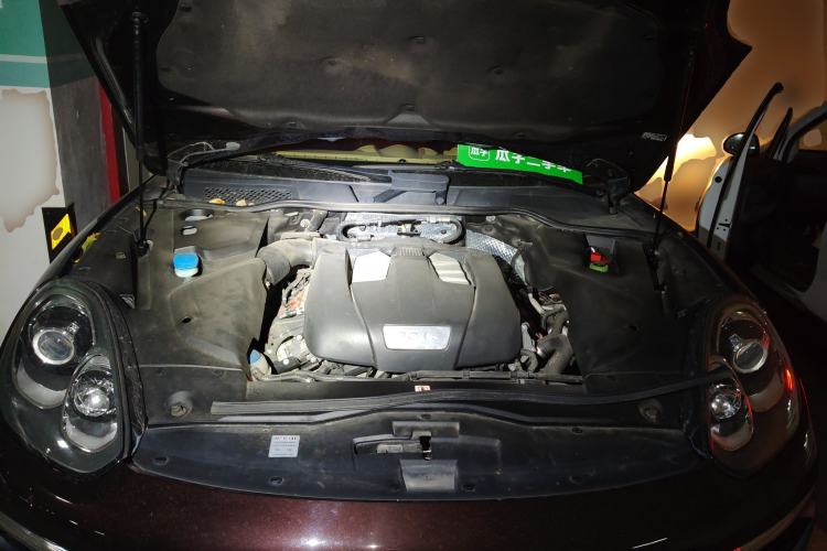 Used Porsche Cayenne 2016 Cayenne Platinum Edition 3.0T Engine Bay