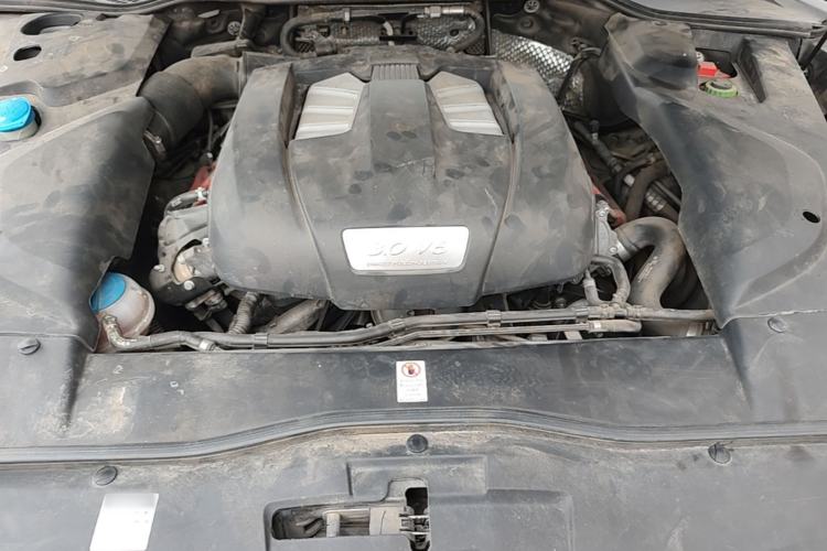 Used Porsche Cayenne 2016 Cayenne Platinum Edition 3.0T Engine Bay
