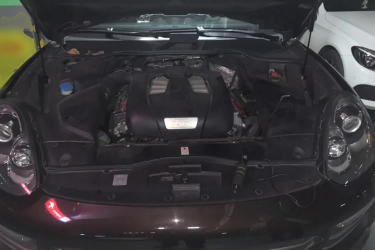 Used Porsche Cayenne 2016 Cayenne Platinum Edition 3.0T Engine Bay