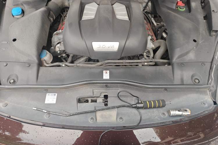 Used Porsche Cayenne 2016 Cayenne 3.0T Engine Bay