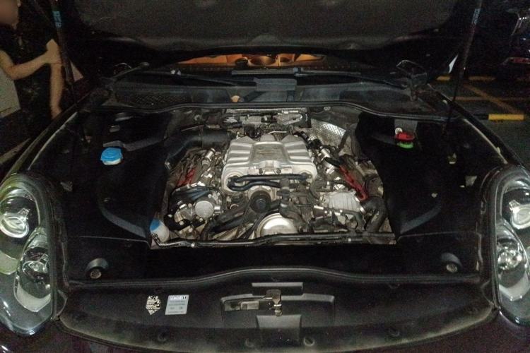 Used Porsche Cayenne 2016 Cayenne 3.0T Engine Bay