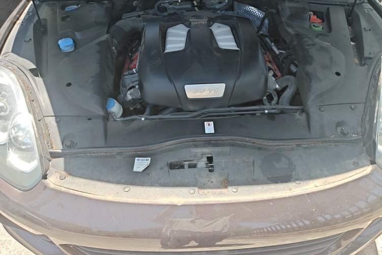Used Porsche Cayenne 2016 Cayenne 3.0T Engine Bay