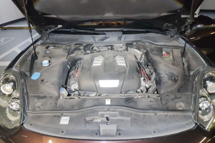Used Porsche Cayenne 2016 Cayenne 3.0T Engine Bay