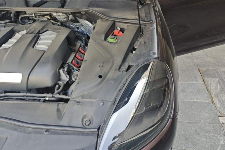 Used Porsche Cayenne 2016 Cayenne 3.0T Engine Bay Left