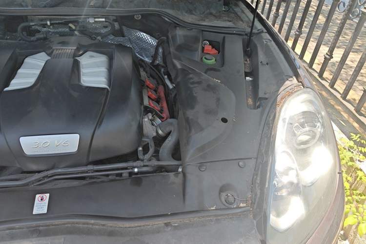 Used Porsche Cayenne 2016 Cayenne 3.0T Engine Bay Left