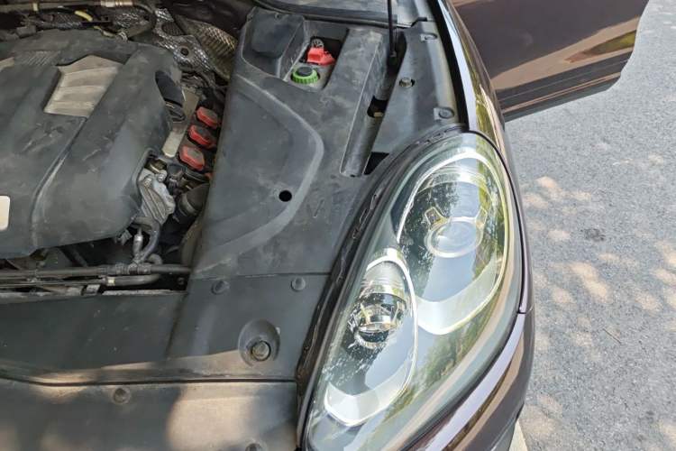 Used Porsche Cayenne 2016 Cayenne 3.0T Engine Bay Left