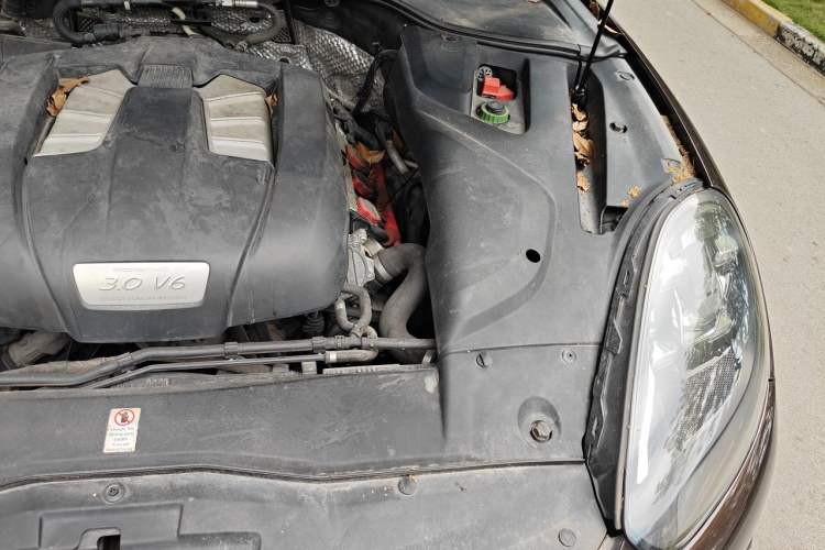 Used Porsche Cayenne 2016 Cayenne 3.0T Engine Bay Left