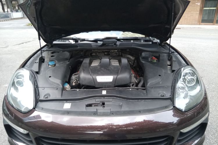 Used Porsche Cayenne 2016 Cayenne Platinum Edition 3.0T Engine Bay