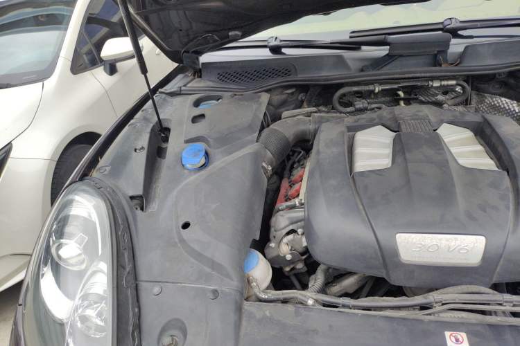 Used Porsche Cayenne 2016 Cayenne 3.0T Engine Bay Right
