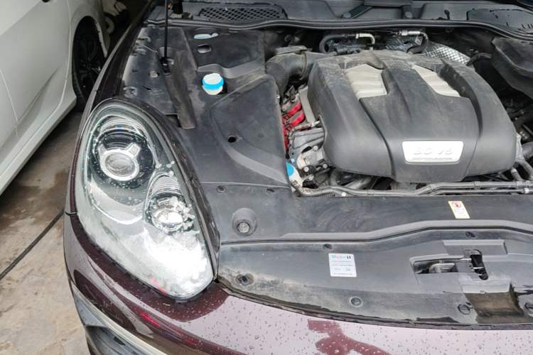 Used Porsche Cayenne 2016 Cayenne 3.0T Engine Bay Right
