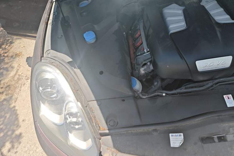 Used Porsche Cayenne 2016 Cayenne 3.0T Engine Bay Right