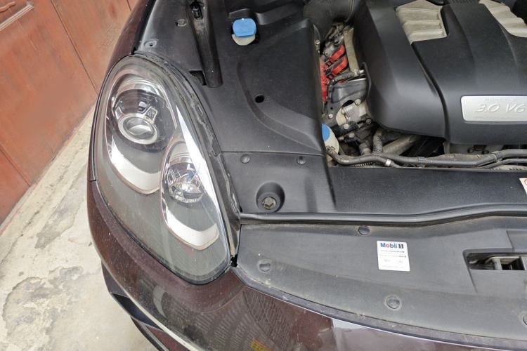 Used Porsche Cayenne 2016 Cayenne 3.0T Engine Bay Right