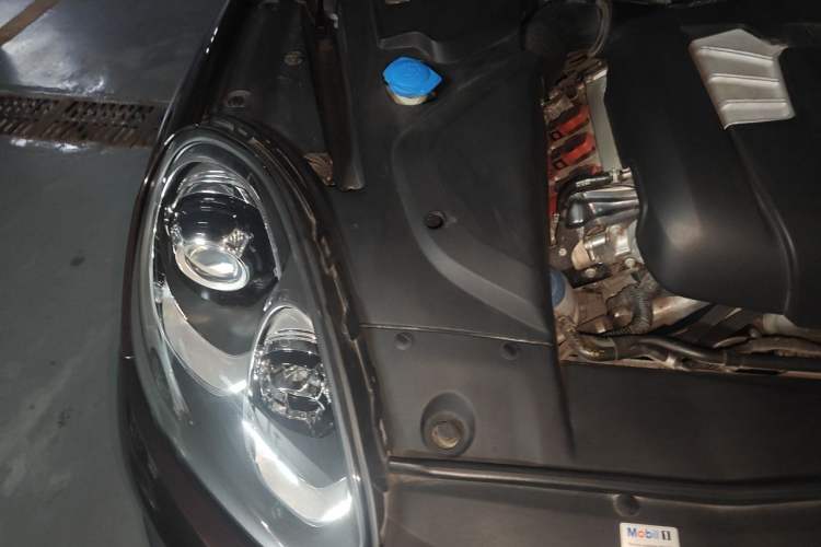 Used Porsche Cayenne 2016 Cayenne 3.0T Engine Bay Right