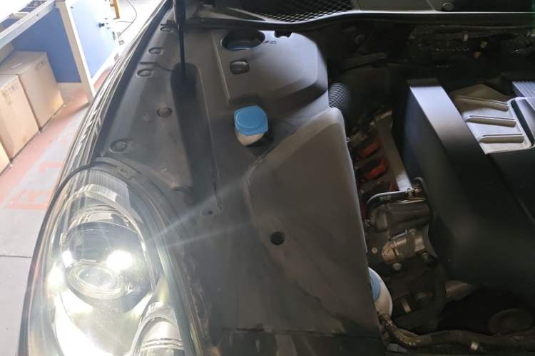 Used Porsche Cayenne 2016 3.0T parallel import Engine Bay Right