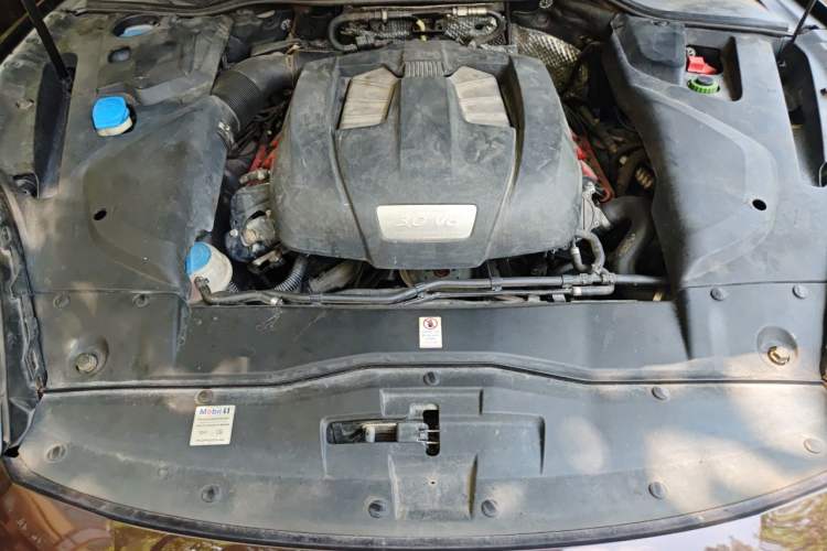 Used Porsche Cayenne 2016 Cayenne 3.0T Engine Bay