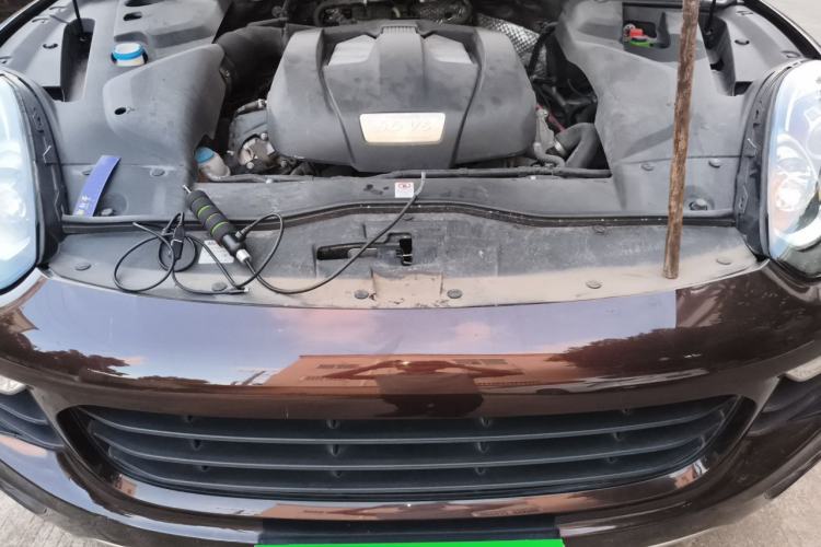 Used Porsche Cayenne 2016 Cayenne 3.0T Engine Bay
