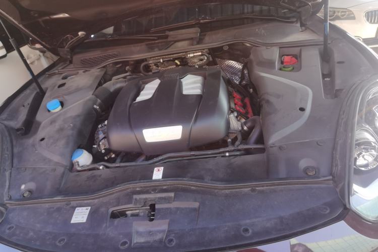 Used Porsche Cayenne 2016 Cayenne Platinum Edition 3.0T Engine Bay