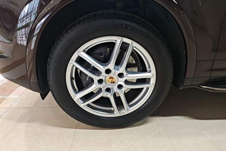Used Porsche Cayenne 2016 Cayenne Platinum Edition 3.0T Exterior 4