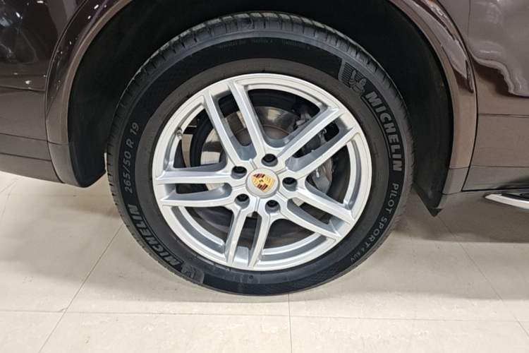 Used Porsche Cayenne 2016 Cayenne Platinum Edition 3.0T Exterior 5