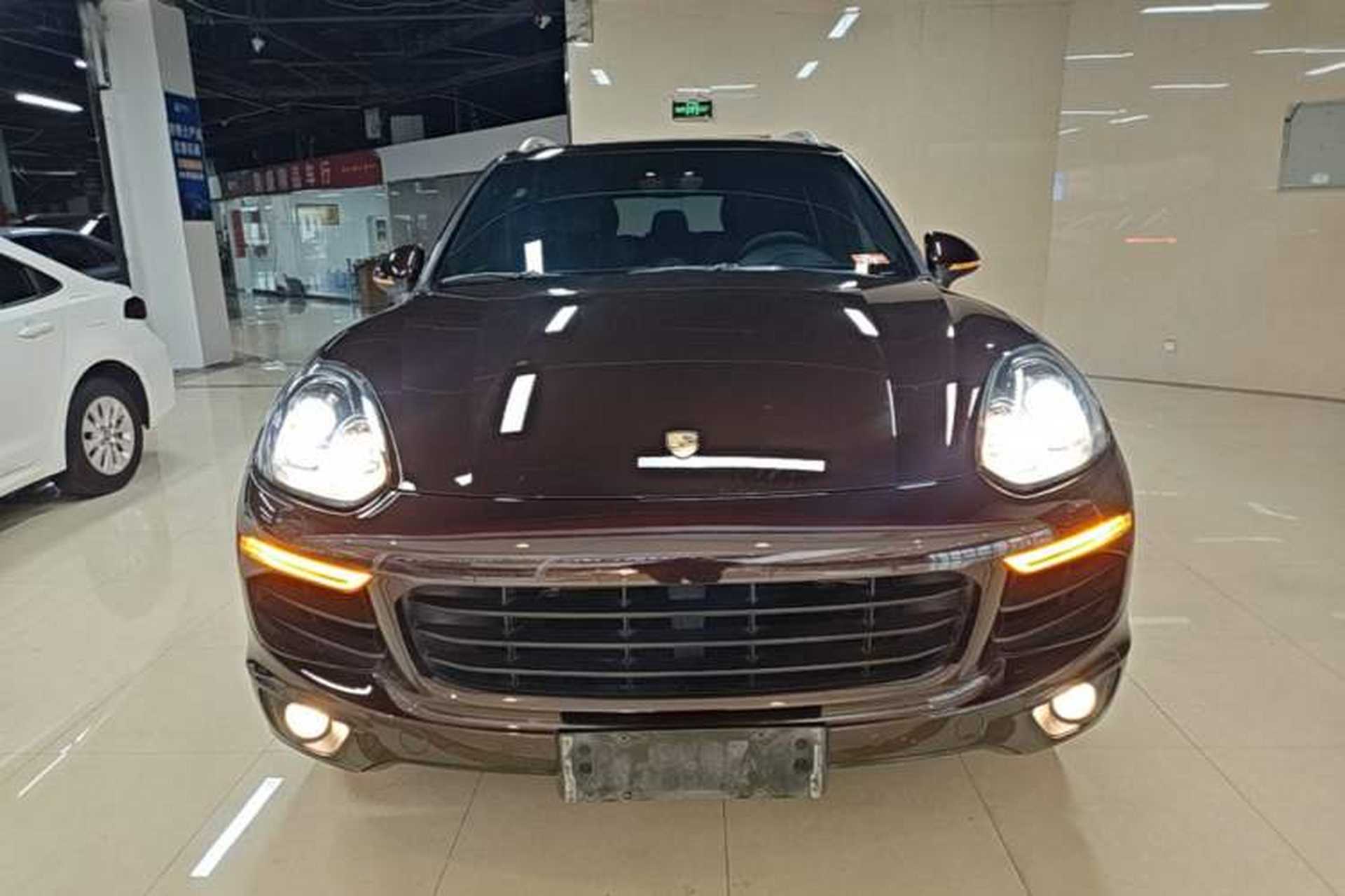 Used Porsche Cayenne 2016 Cayenne Platinum Edition 3.0T Front