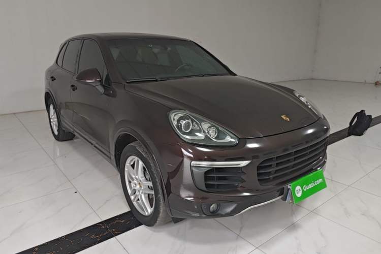 Used Porsche Cayenne 2016 Cayenne Platinum Edition 3.0T Front Right 45 Deg
