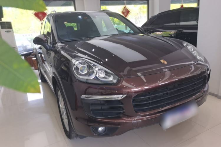 Used Porsche Cayenne 2016 Cayenne 3.0T Front Right 45 Deg