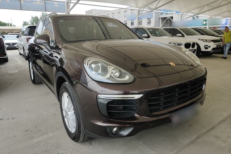 Used Porsche Cayenne 2016 Cayenne 3.0T Front Right 45 Deg