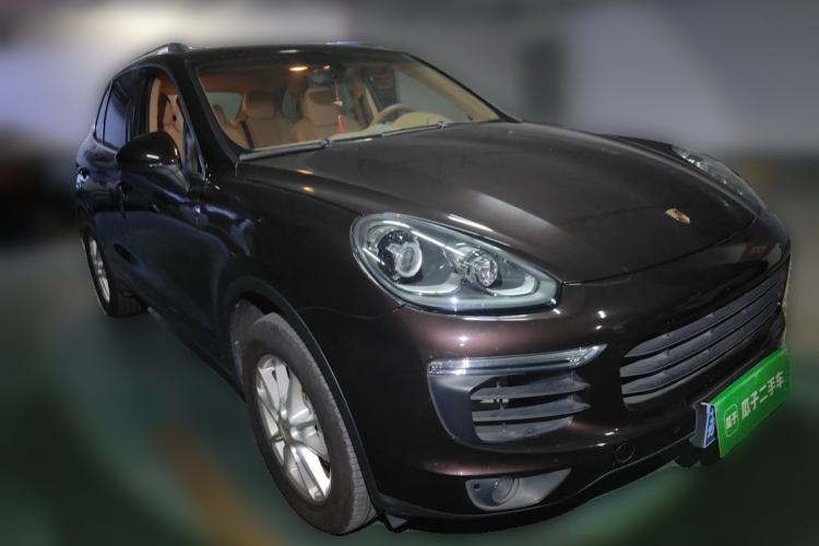 Used Porsche Cayenne 2016 Cayenne 3.0T Front Right 45 Deg