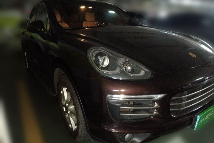 Used Porsche Cayenne 2016 Cayenne 3.0T Front Right 45 Deg