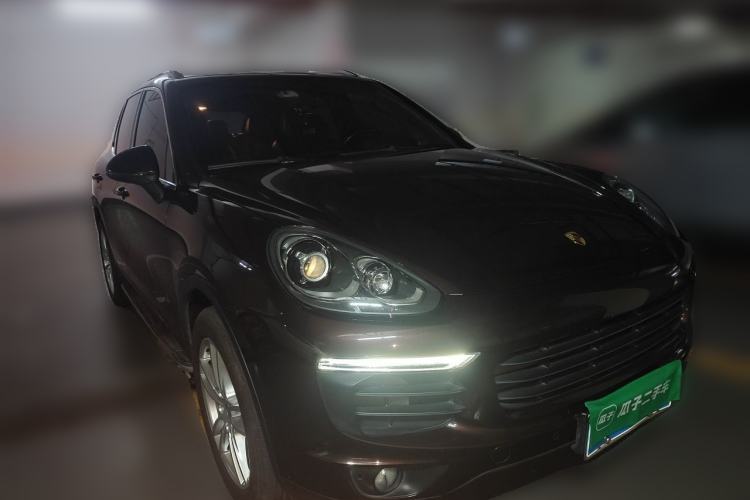 Used Porsche Cayenne 2016 Cayenne 3.0T Front Right 45 Deg