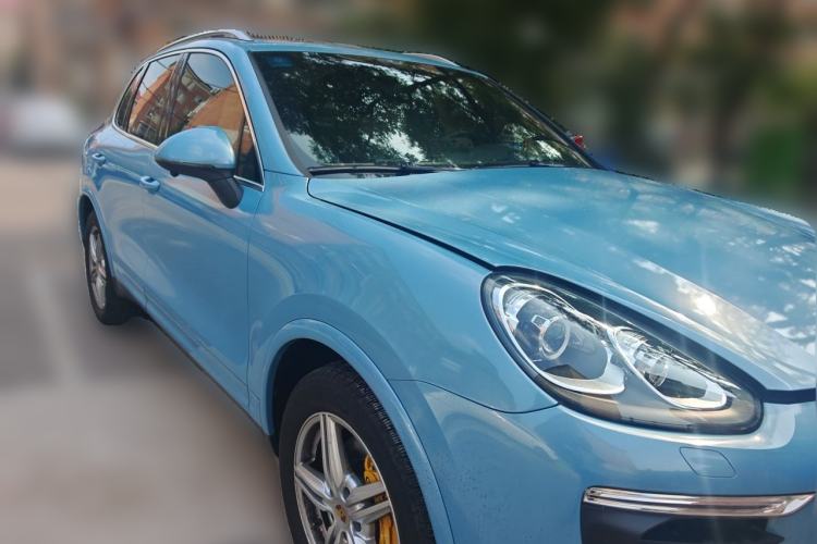 Used Porsche Cayenne 2016 Cayenne Platinum Edition 3.0T Front Right 45 Deg